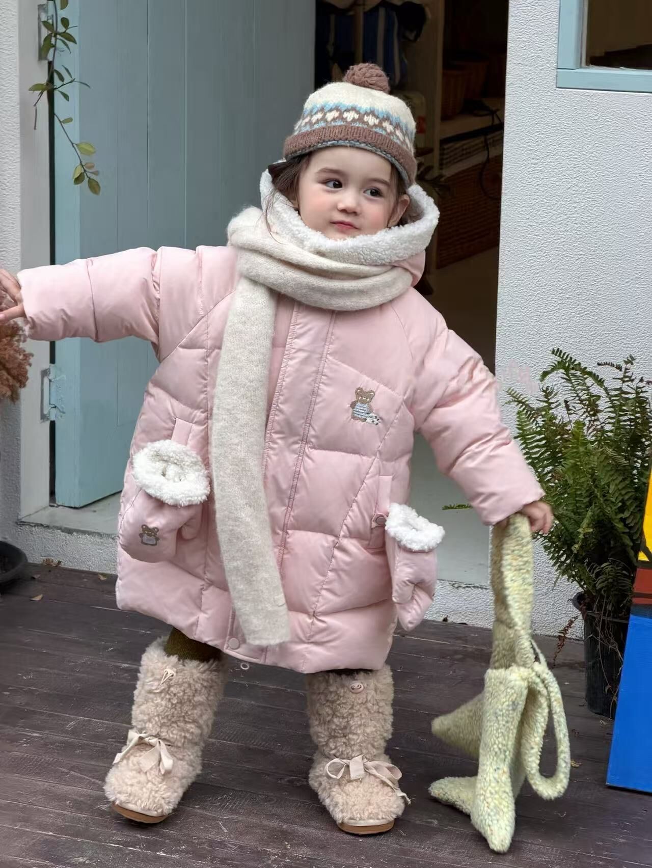 BYB11OW225PK  櫻花粉熊熊長羽絨連手套