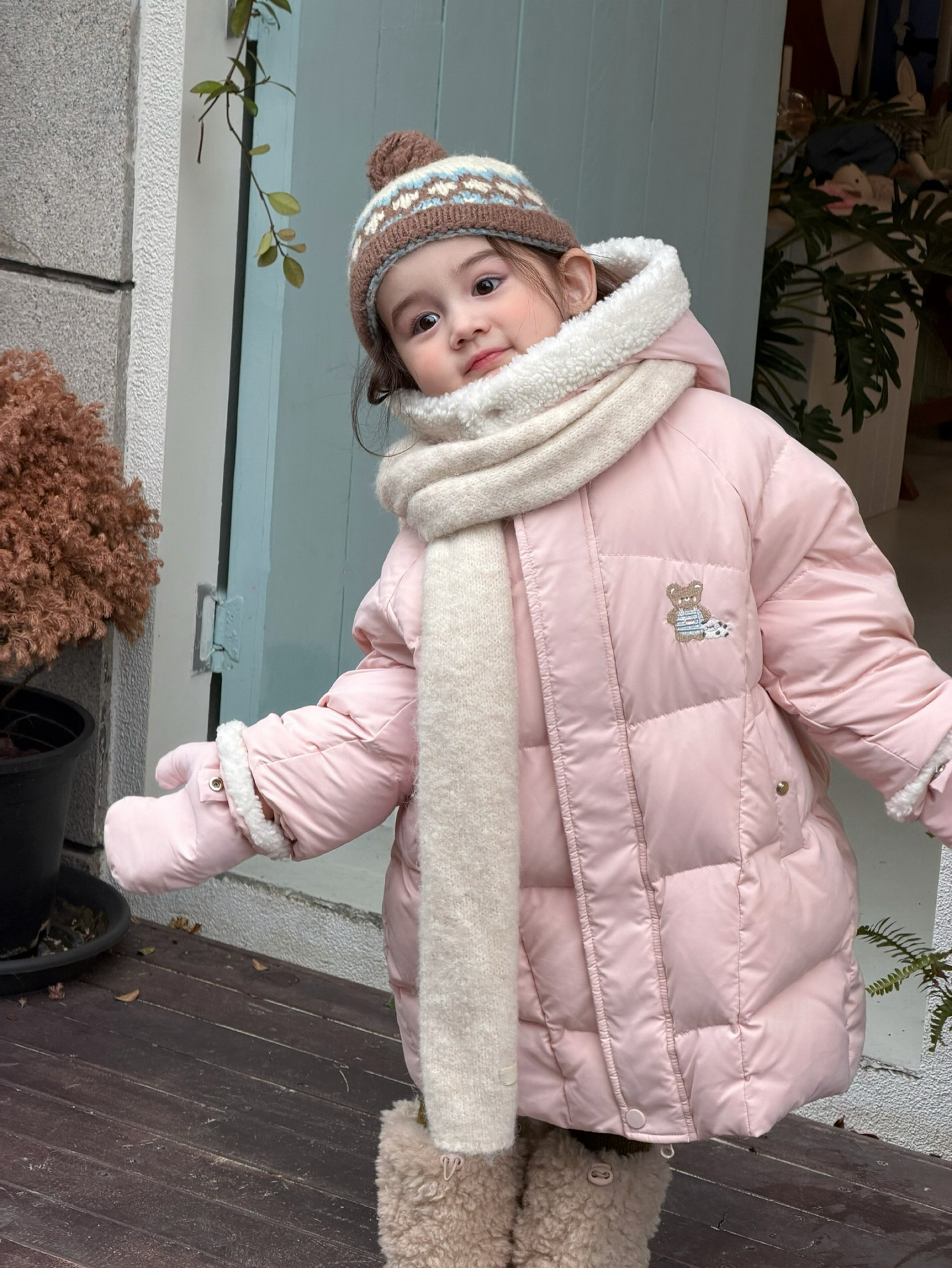 BYB11OW225PK  櫻花粉熊熊長羽絨連手套