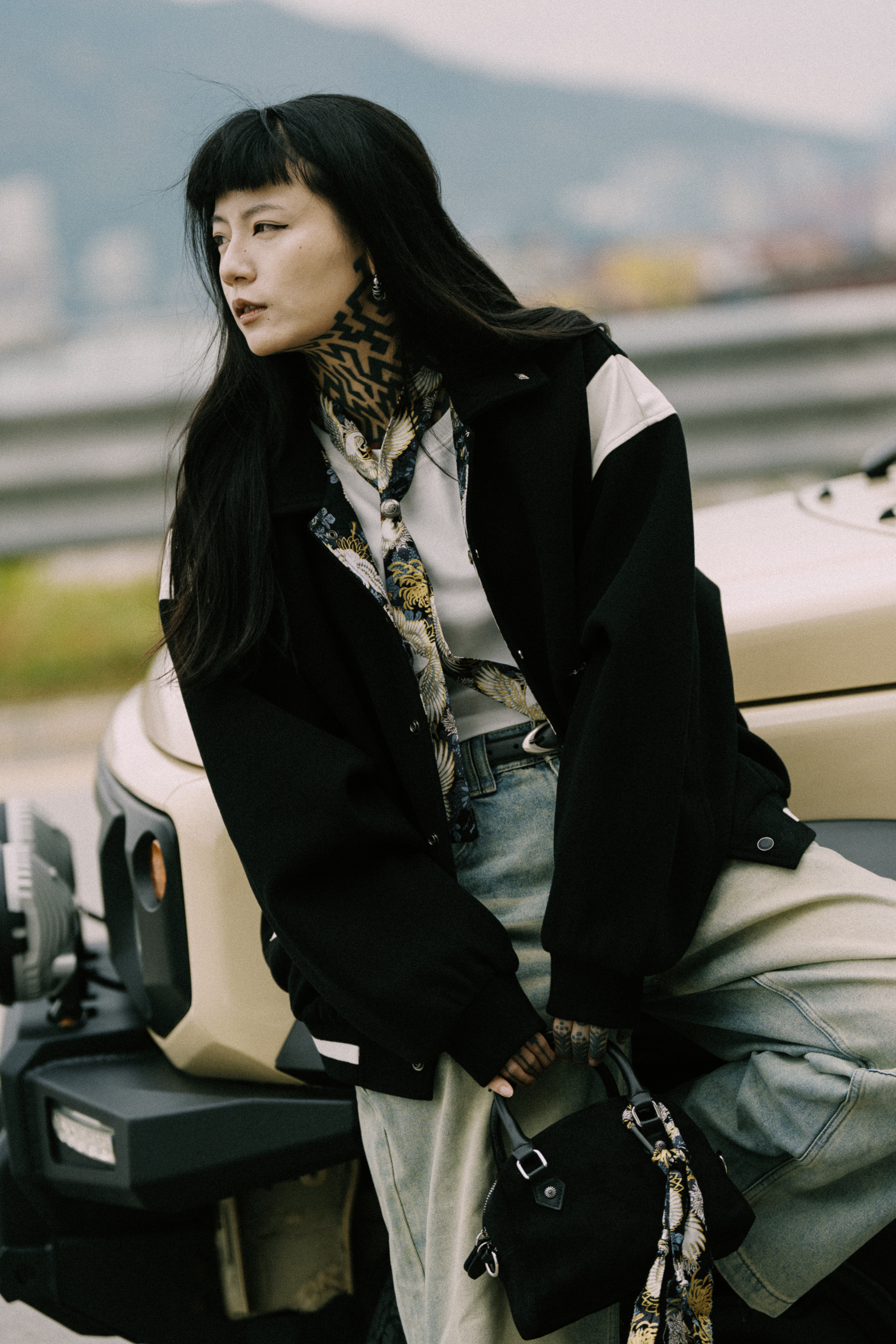 Taking a stroll in Tokyo Baseball Jacket｜Black｜Hong Kong Original Design