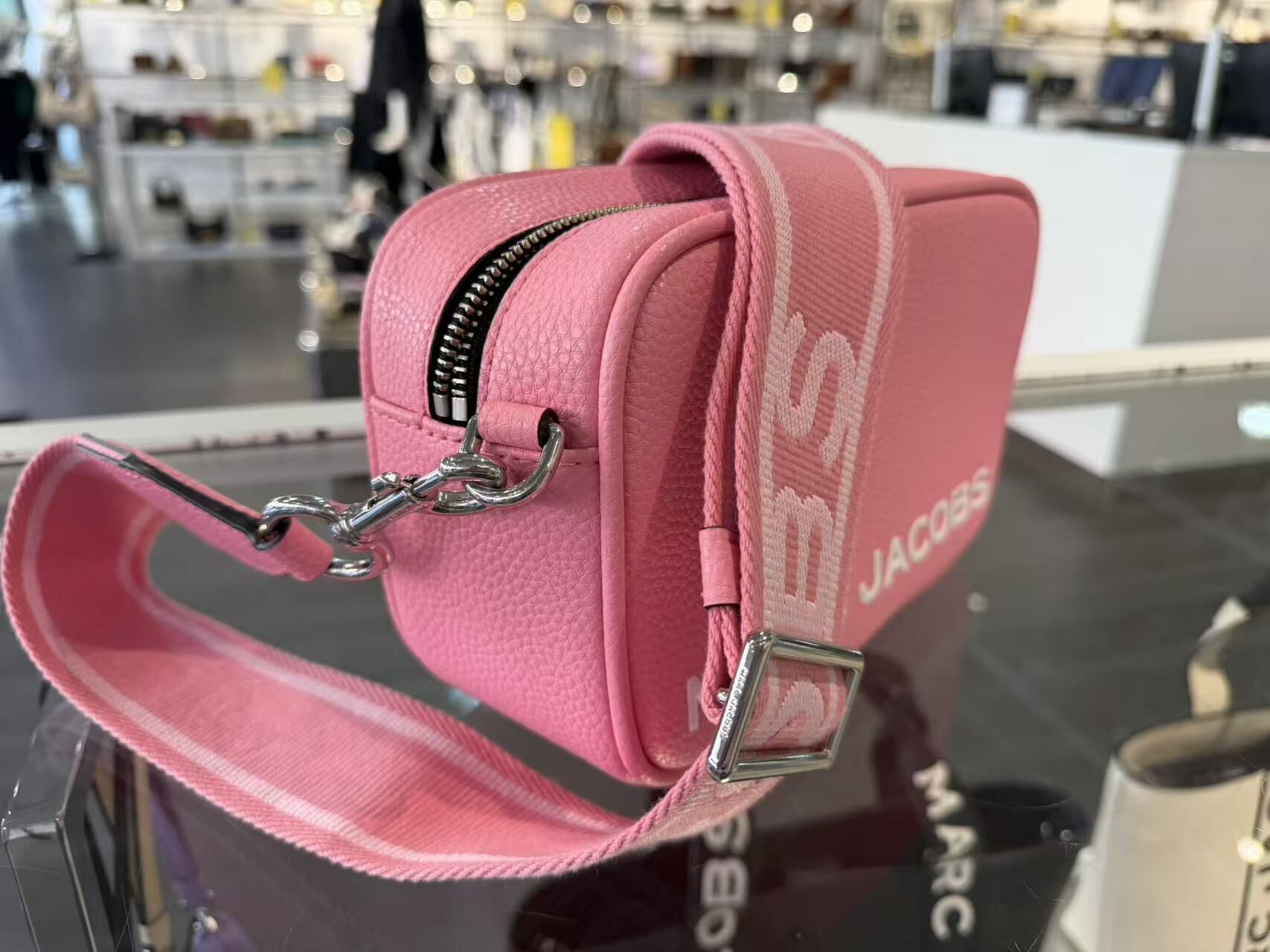 【直播】MARC JACOBS LL1124102 相機包(粉紅色)