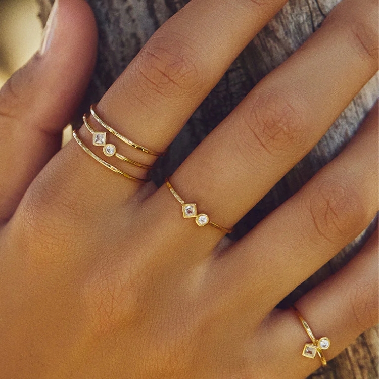 美好戀情時光系列-三圈水晶戒指(24k金含施華洛世奇清透水晶)