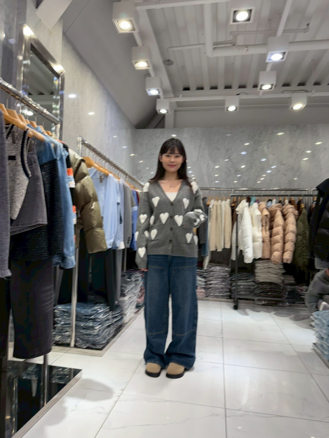 JN5241 V領白色愛心排扣針織外套