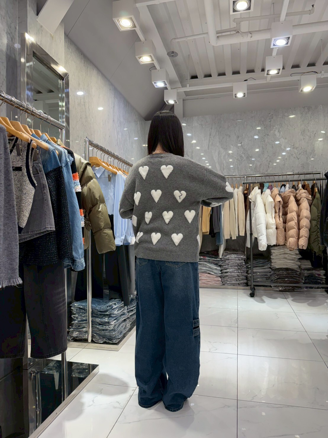 JN5241 V領白色愛心排扣針織外套