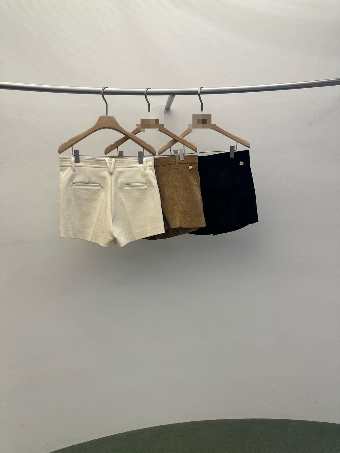 燈芯絨小金塊短褲