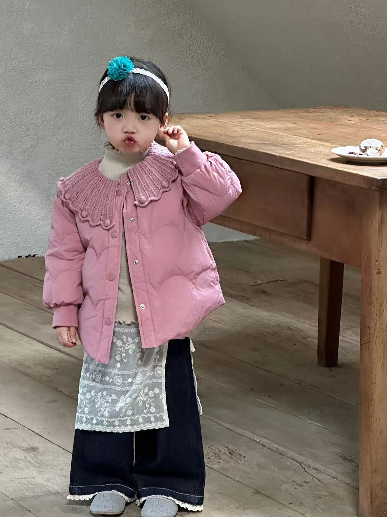 DDB10OW232PK  DODO Wardrobe -Baby Pink針織花邊領薄羽絨外套