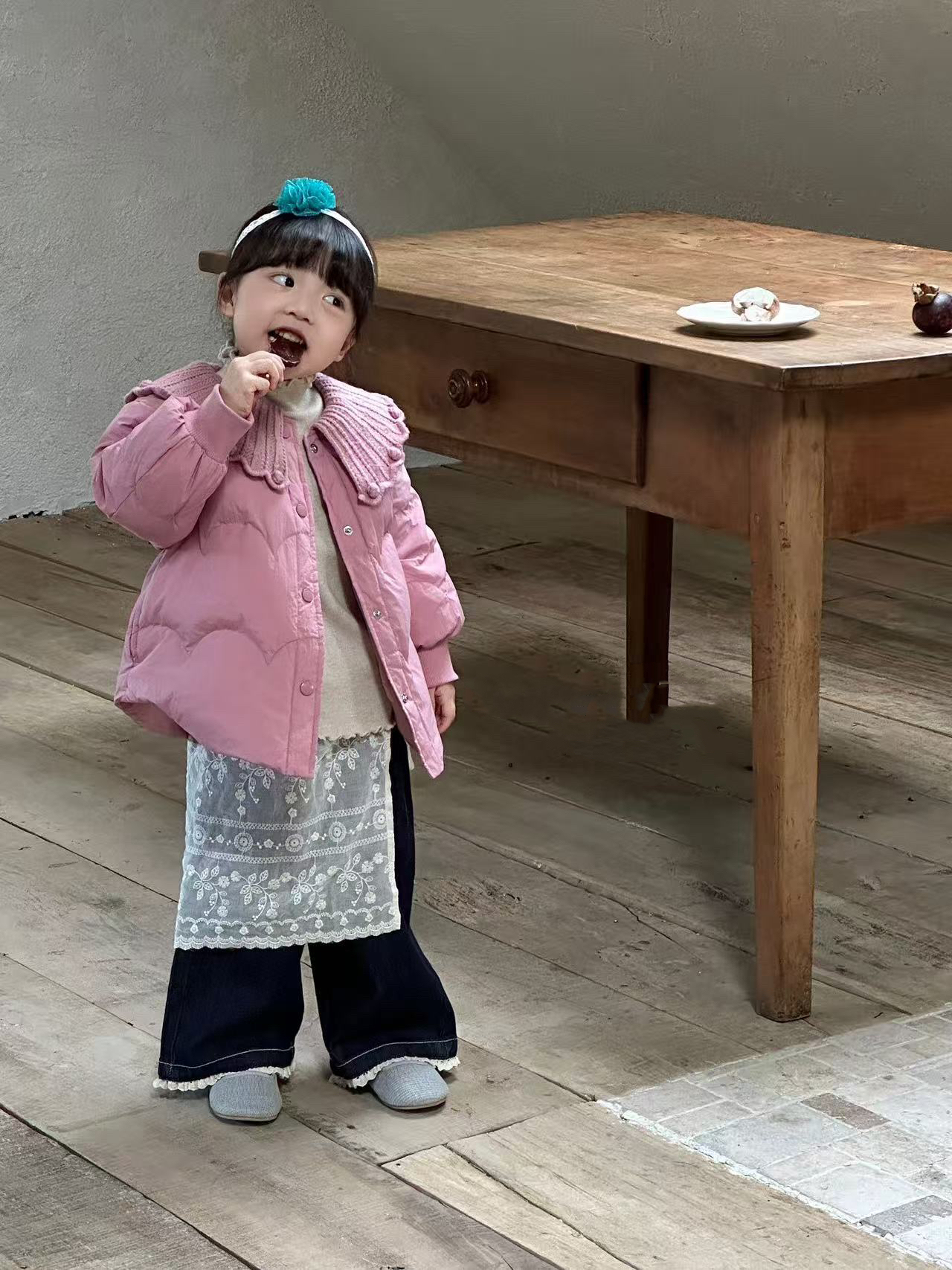 DDB10OW232PK  DODO Wardrobe -Baby Pink針織花邊領薄羽絨外套