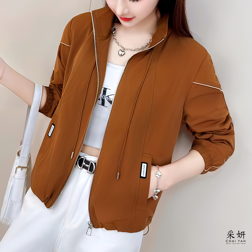 跳色滾邊字母布標拉鍊抽繩立領外套