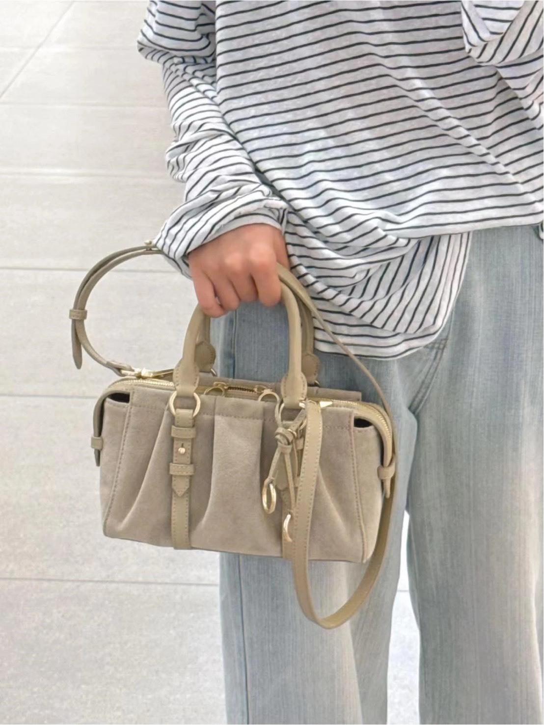 CHARLES & KEITH 小CK 復古 絨面 波士頓包