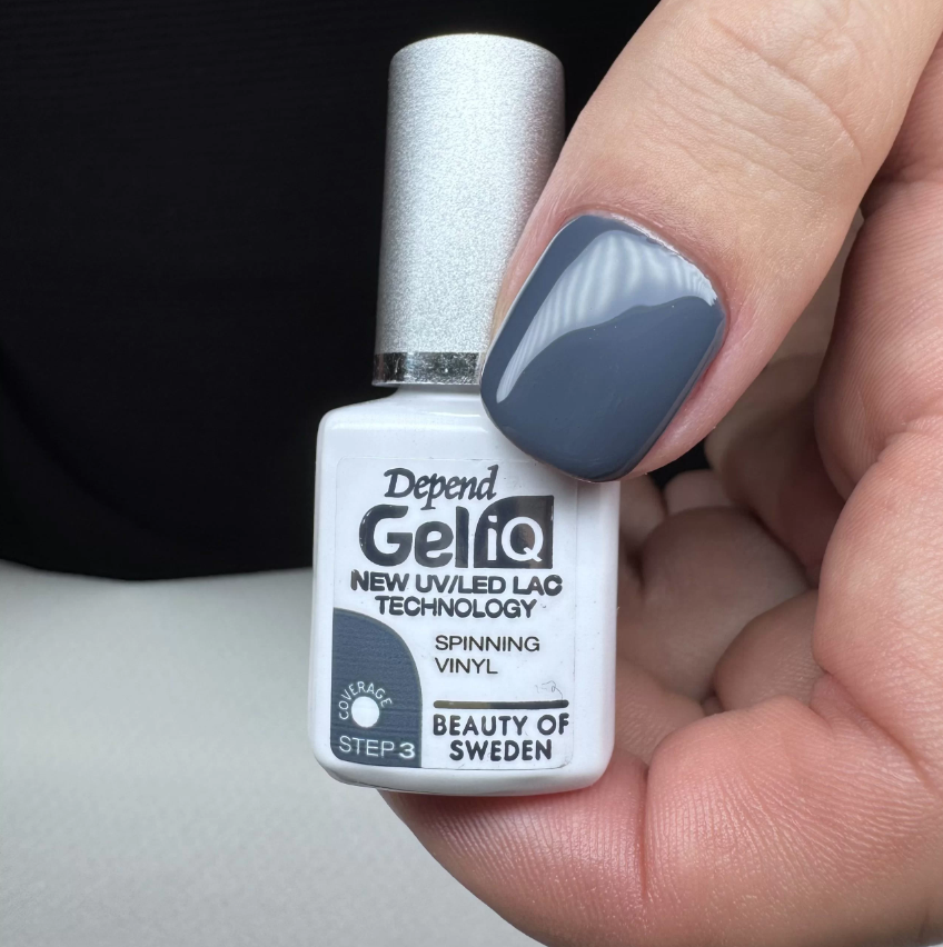 Gel iQ 顏色凝膠 -  SPINNING VINYL (不透明) #1133