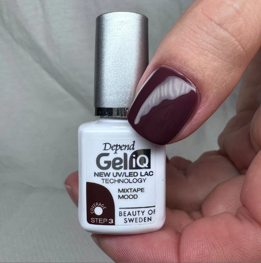 Gel iQ 顏色凝膠 -  MIXTAPE MOOD (不透明) #1137