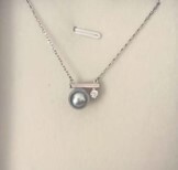 (5301) 真多麻色平衡木 珍珠吊墜 (送銀鏈)