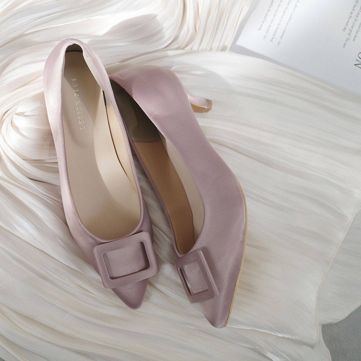 方形飾扣尖頭高跟鞋 健步如飛【CX2501】