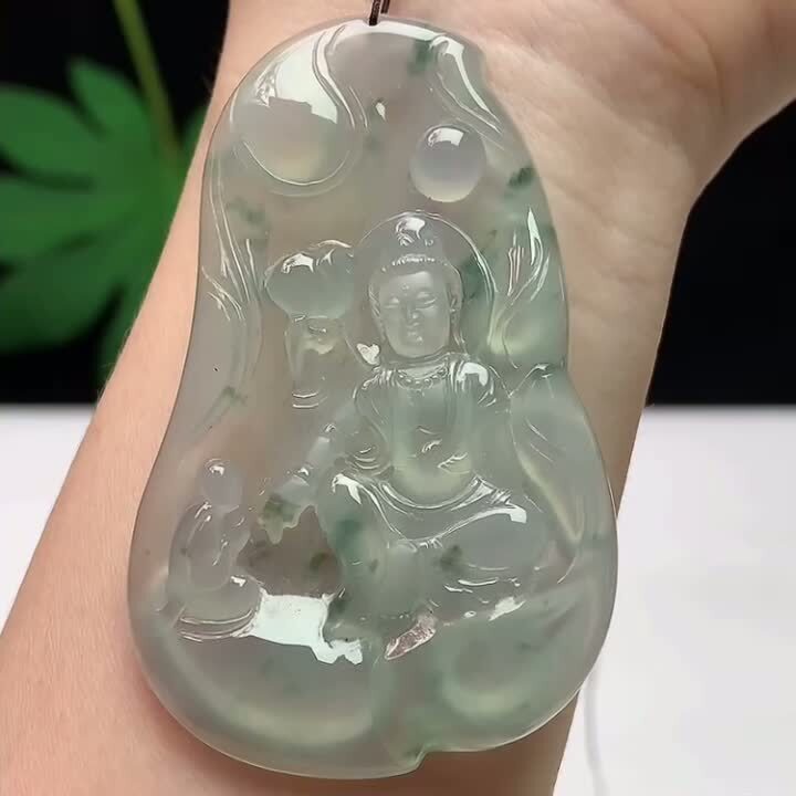 1110312 翡翠觀音牌