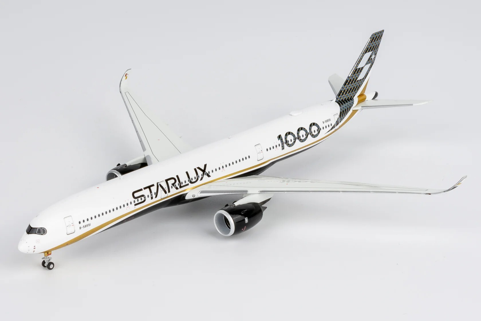 NG model 1/400 星宇航空 A350-1000 B-58551（碳纖維塗裝；星宇航空首架 A350-1000）