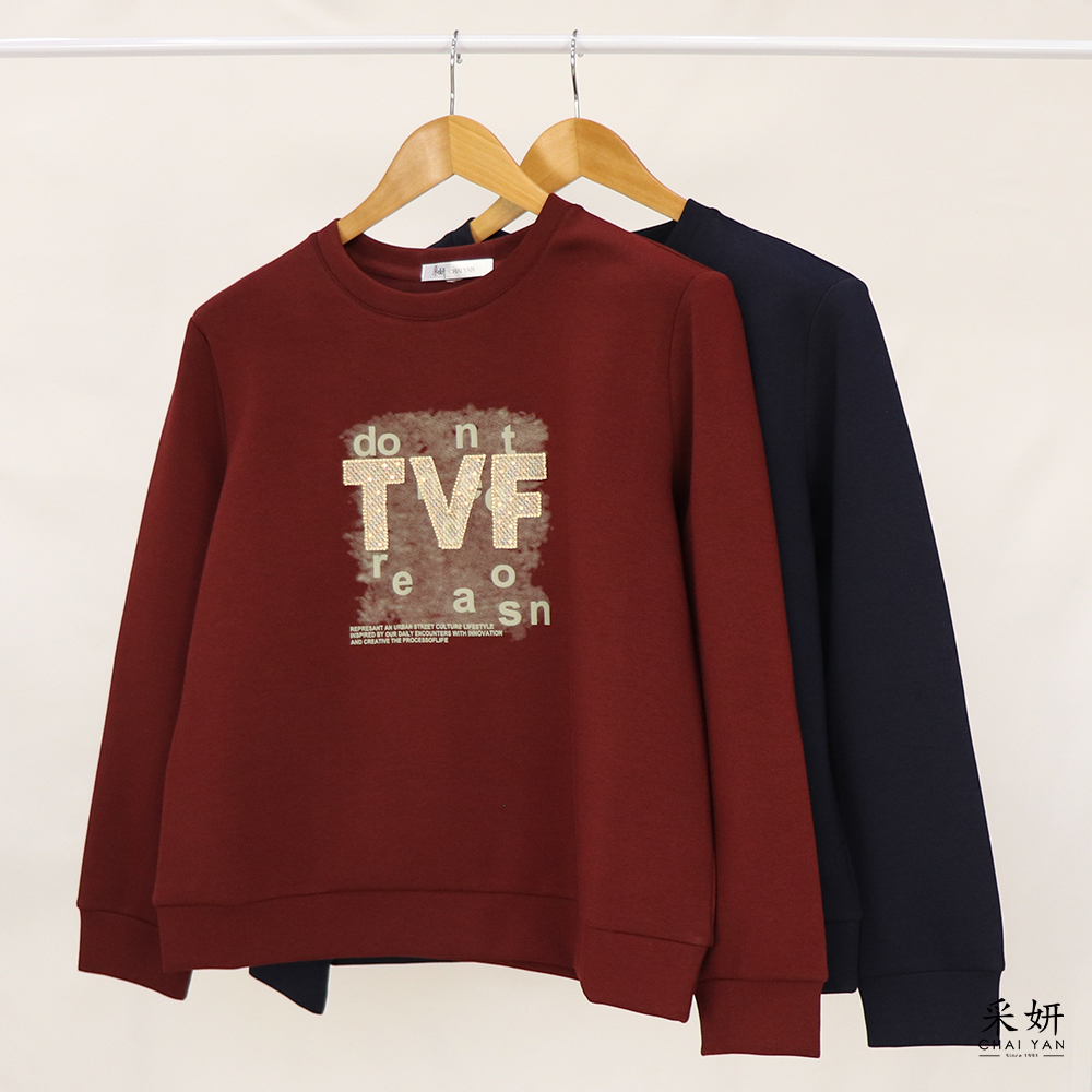 字母刺繡印花滑棉圓領長袖上衣