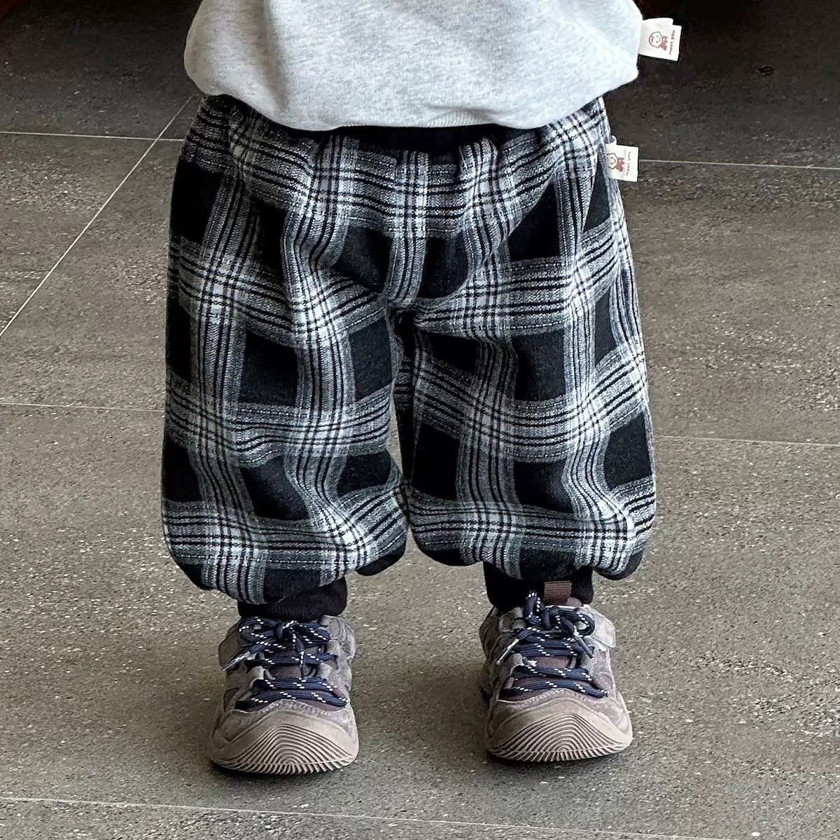 韓版休閒格紋束口褲