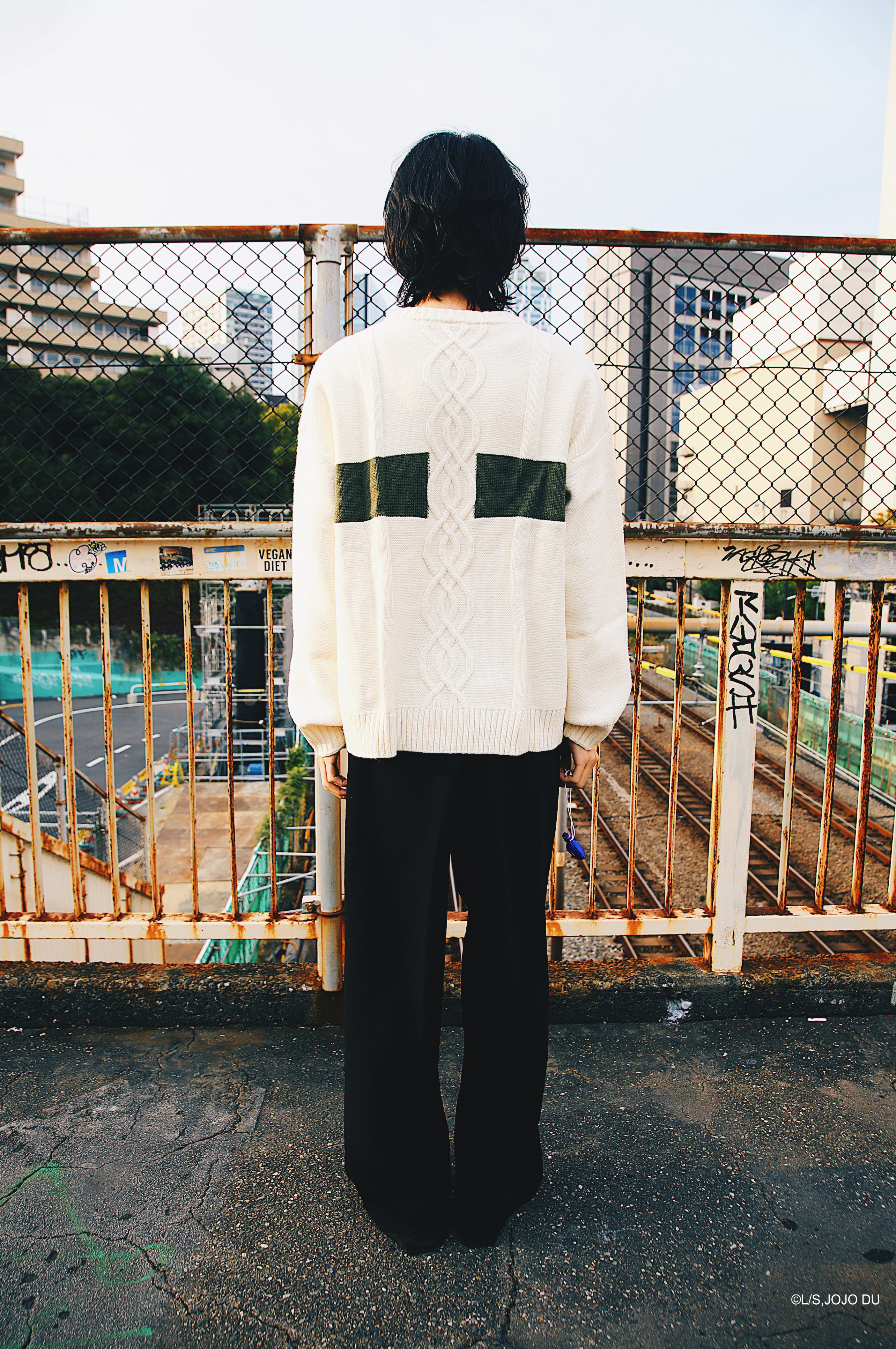 広瀬康一 セーター