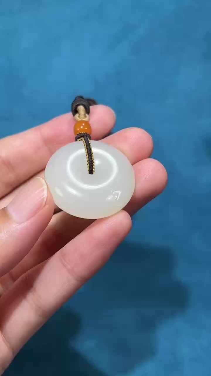 1110217 和田玉籽料平安扣 (28.5mm直徑)