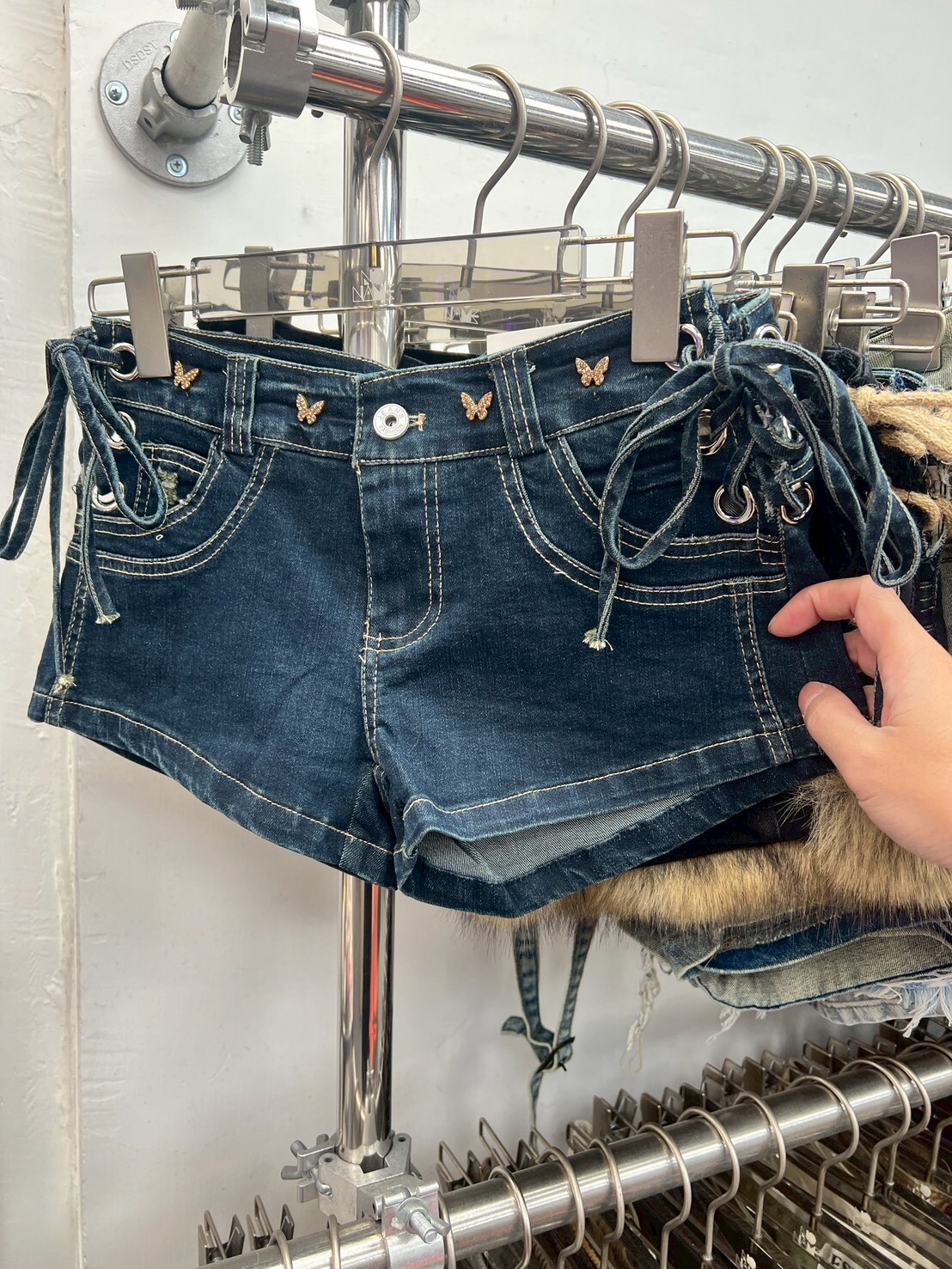 蝴蝶側綁繩短褲