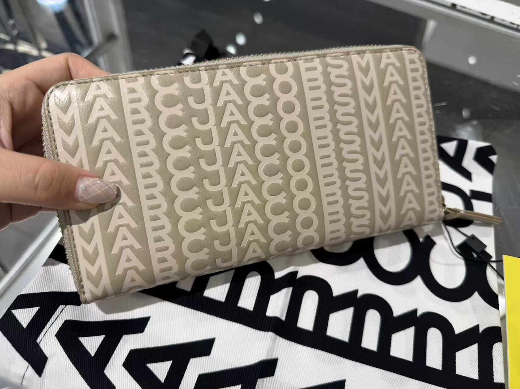 【直播】MARC JACOBS LL1124119 長銀包