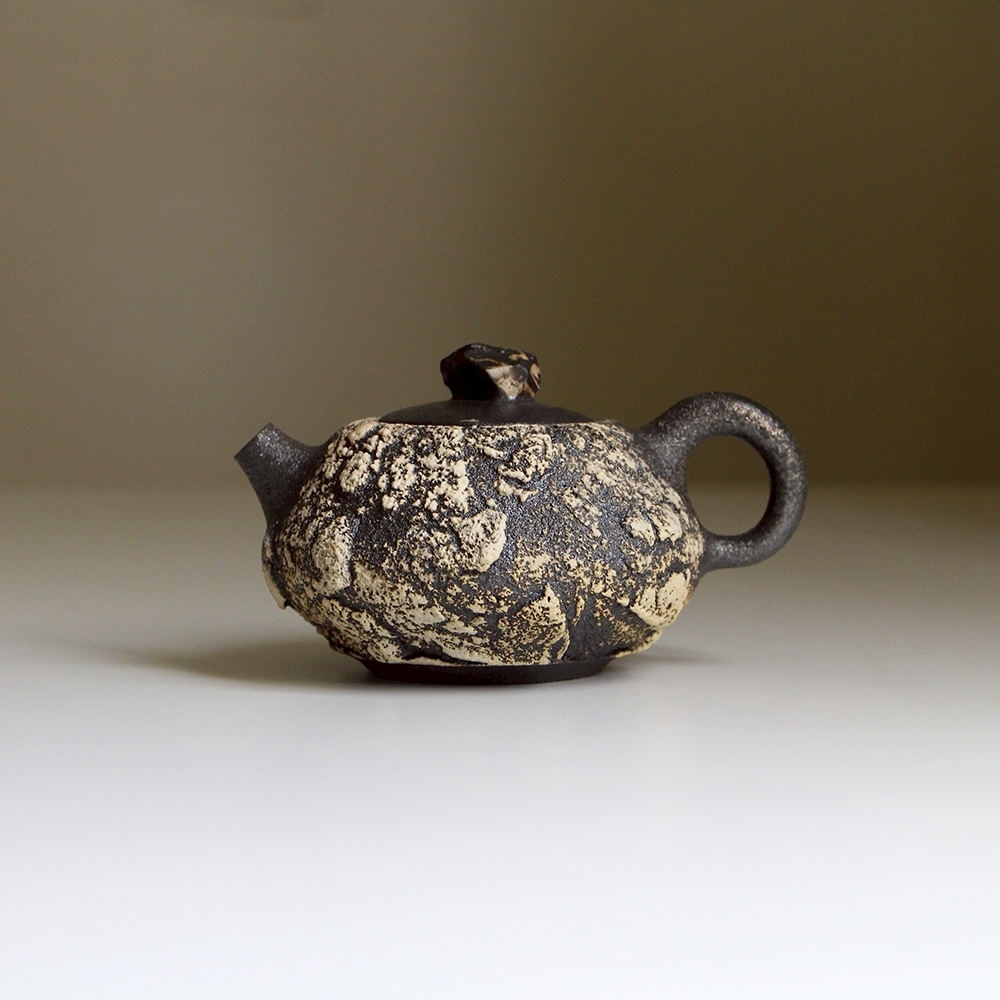 岩石星火柴燒茶壺
