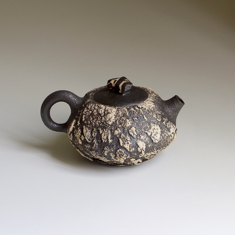 岩石星火柴燒茶壺