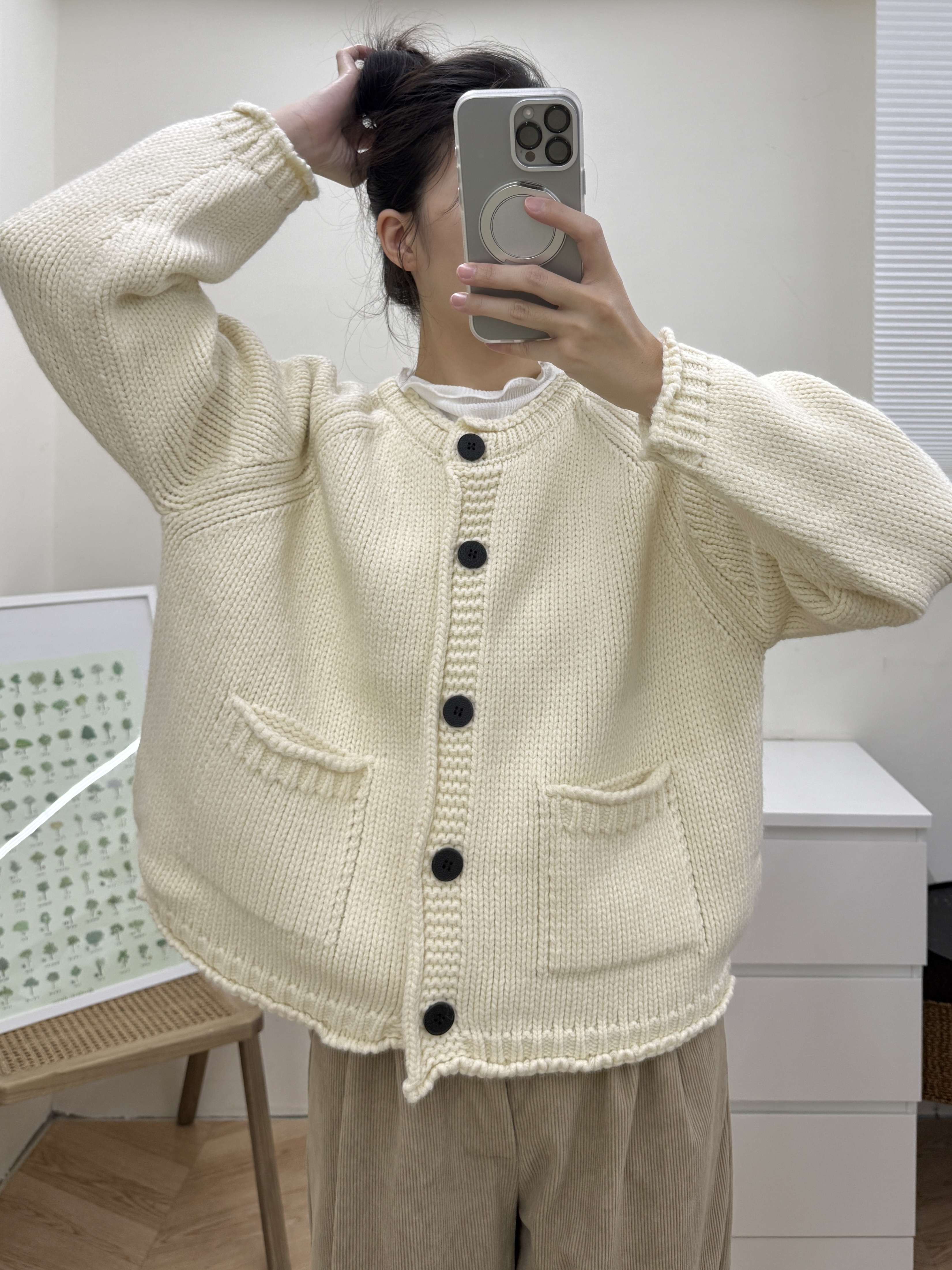 口袋捲邊羊毛毛衣