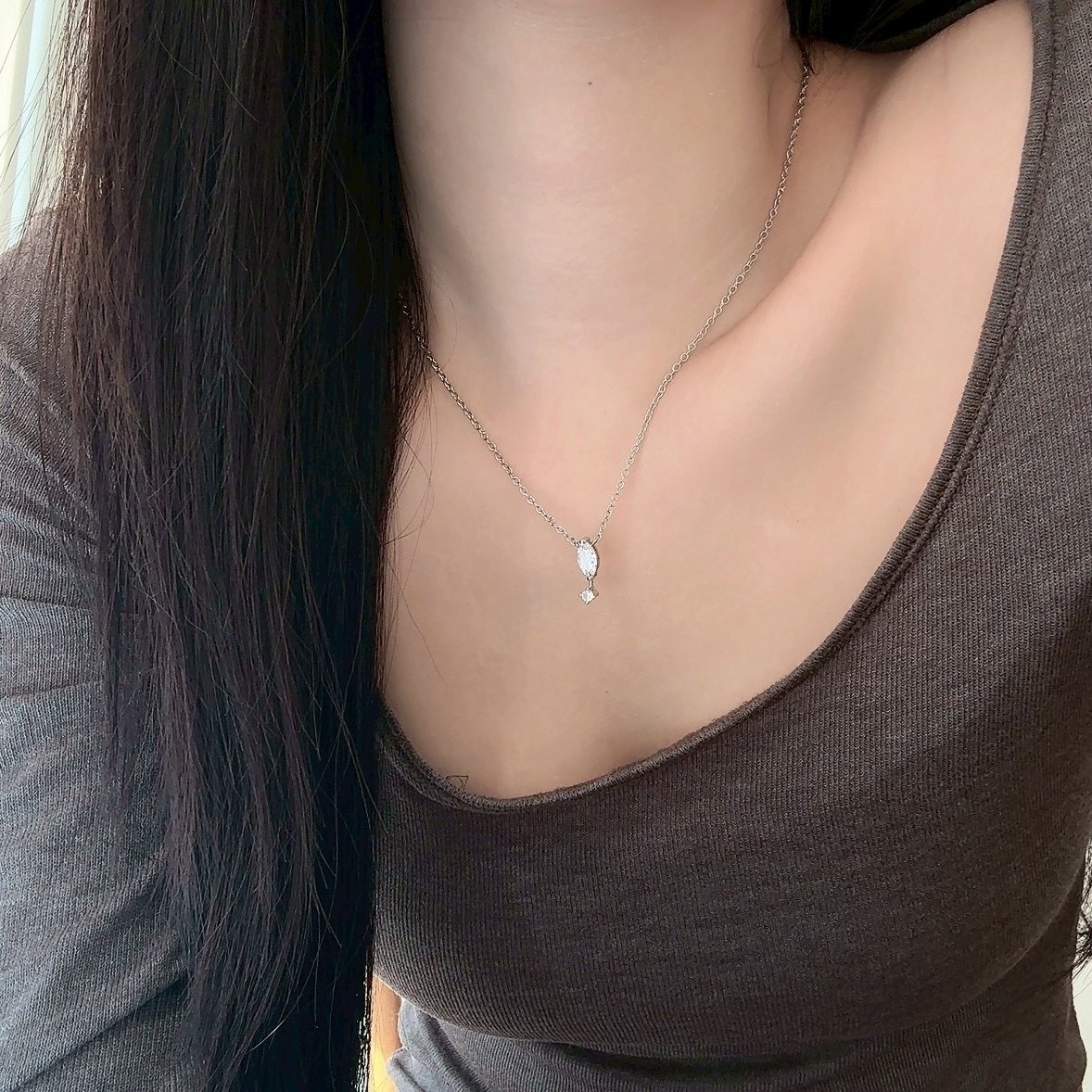 Gy”高級白金水晶滴鑽淚”小雙顆垂墜鎖骨細項鍊