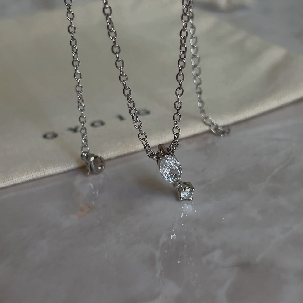 Gy”高級白金水晶滴鑽淚”小雙顆垂墜鎖骨細項鍊