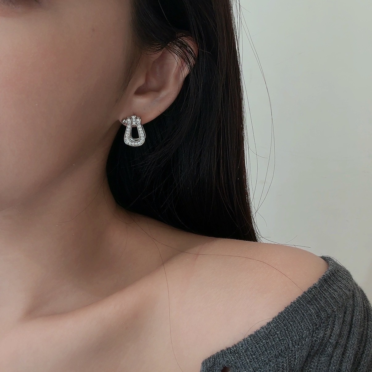 Gy”Dazzling高級白金鑽馬蹄釦耳釦釘