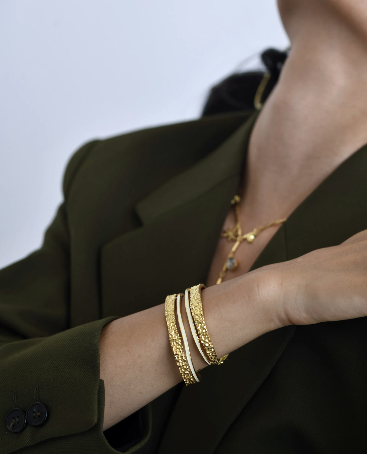 【 Jewelry 】米白琺瑯鍍金手環