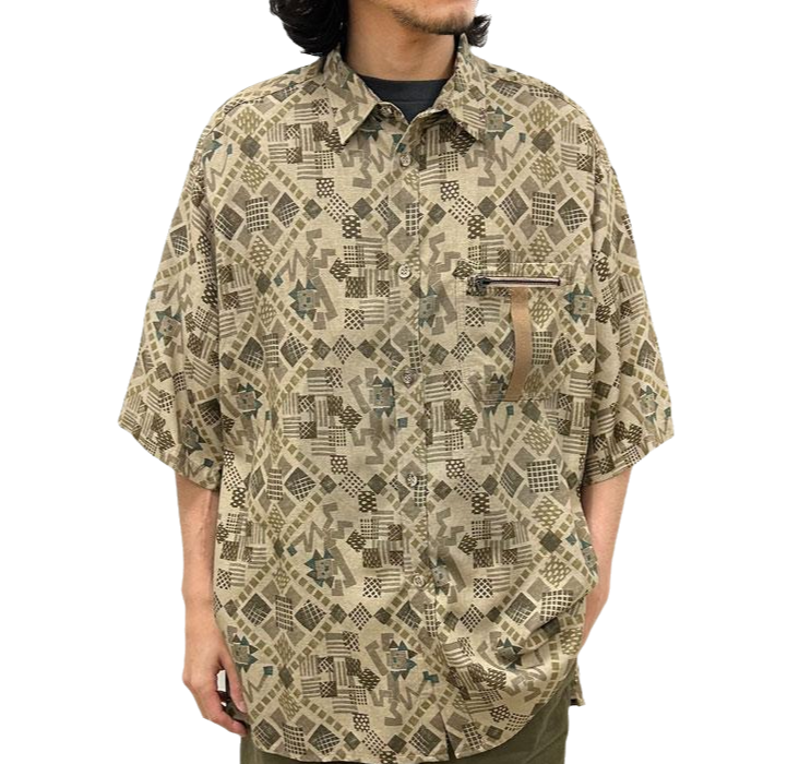 WHITE MOUNTAINEERING LION PATTERN MID GUSSET SLEEVE SHIRT WM2571106 BEIGE