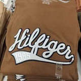 [S] TOMMY HILFIGER HIGHLAND KHAKI VARSITY LOGO T-SHIRT, XM05720-200 (STH1476)