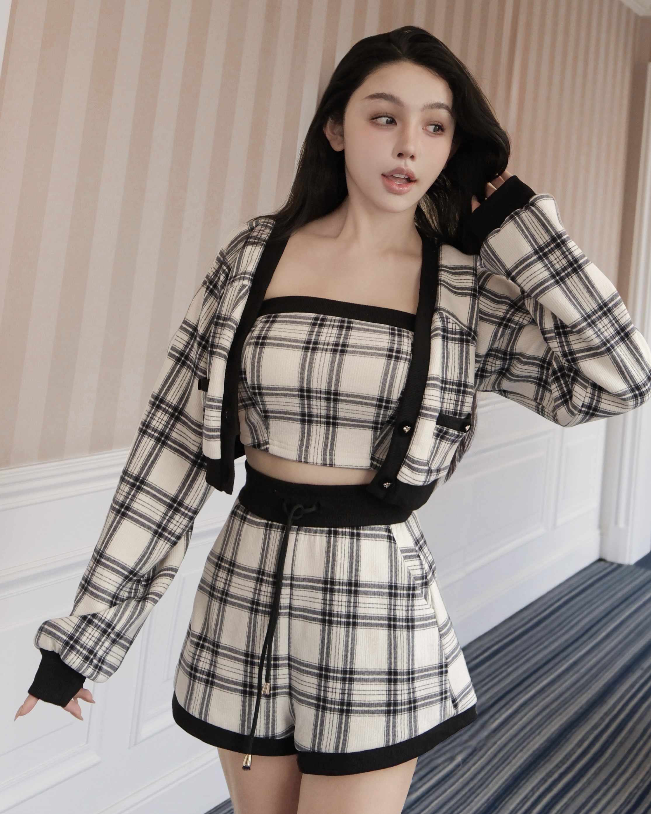 訂製-慵懶格紋撞色泡泡袖短外套