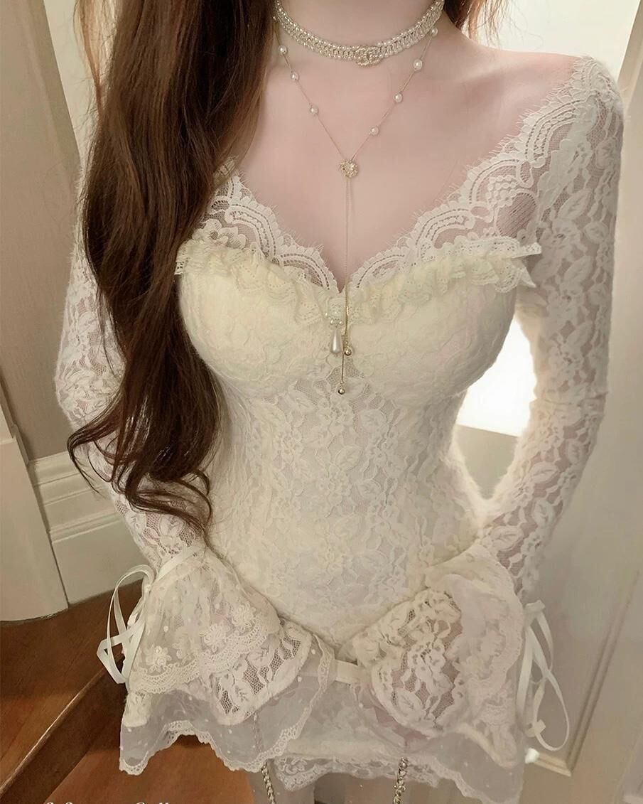 設計師家v領滿版蕾絲包臀後拉鏈洋裝