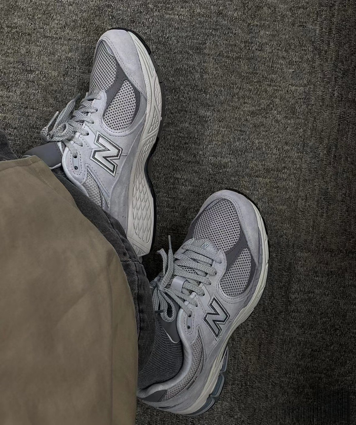 New Balance 2002R 雲霧灰 ML2002R0