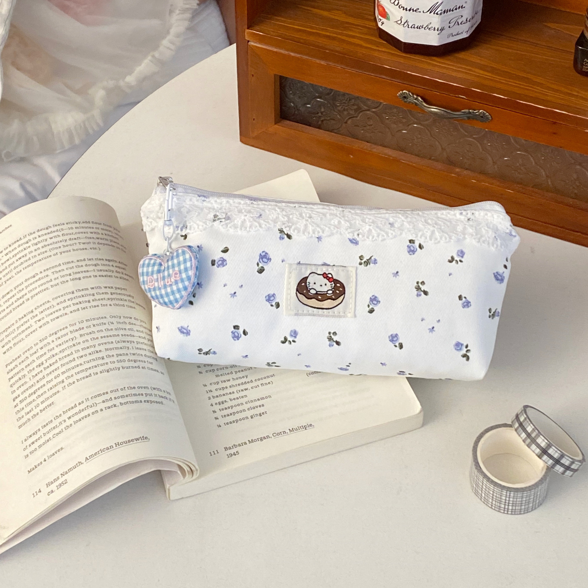 Lace & Floral INS-Style Stationery Pouch