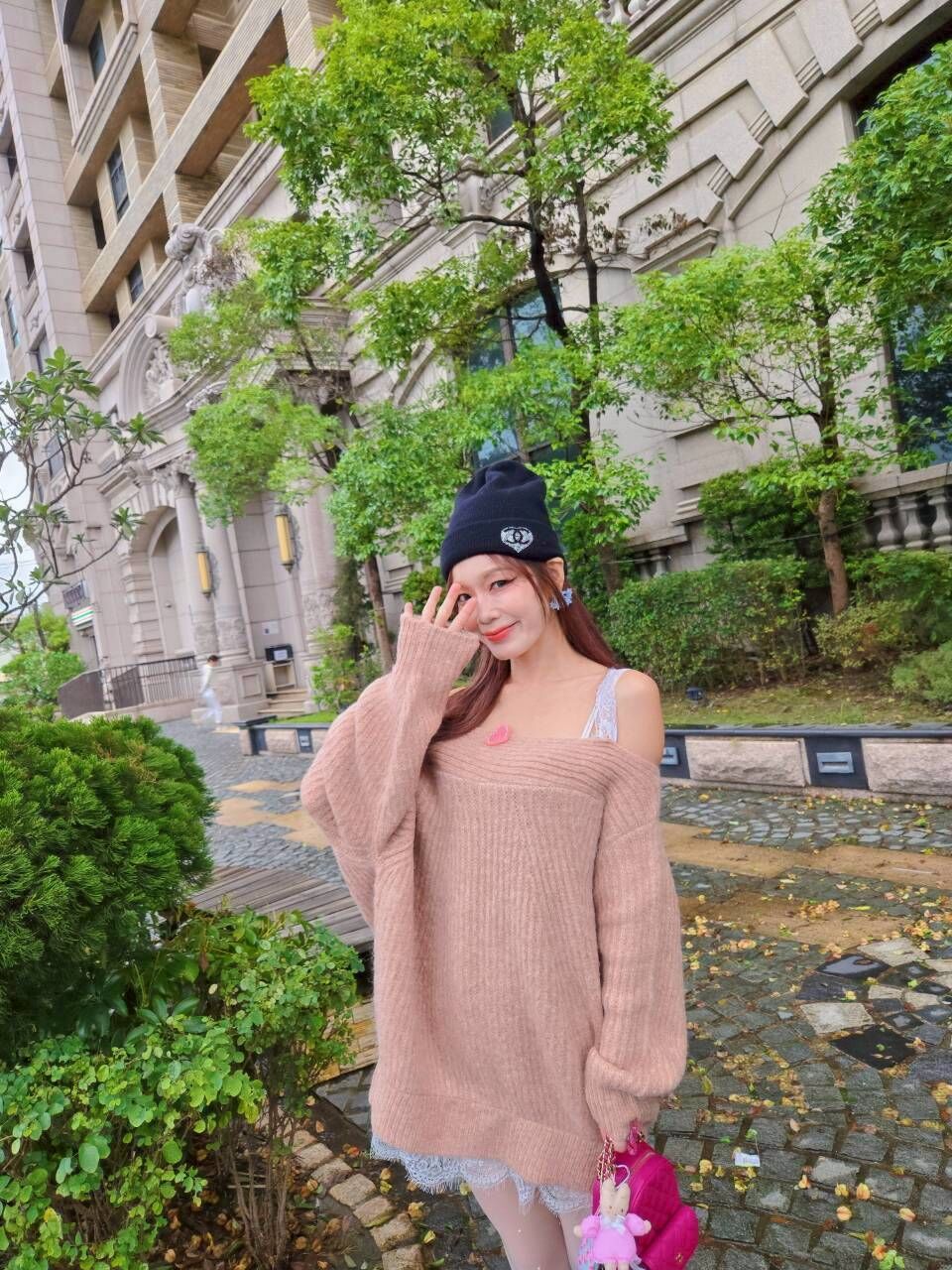 🎄日貨✨️好氣色粉橘拼接蕾絲毛衣洋