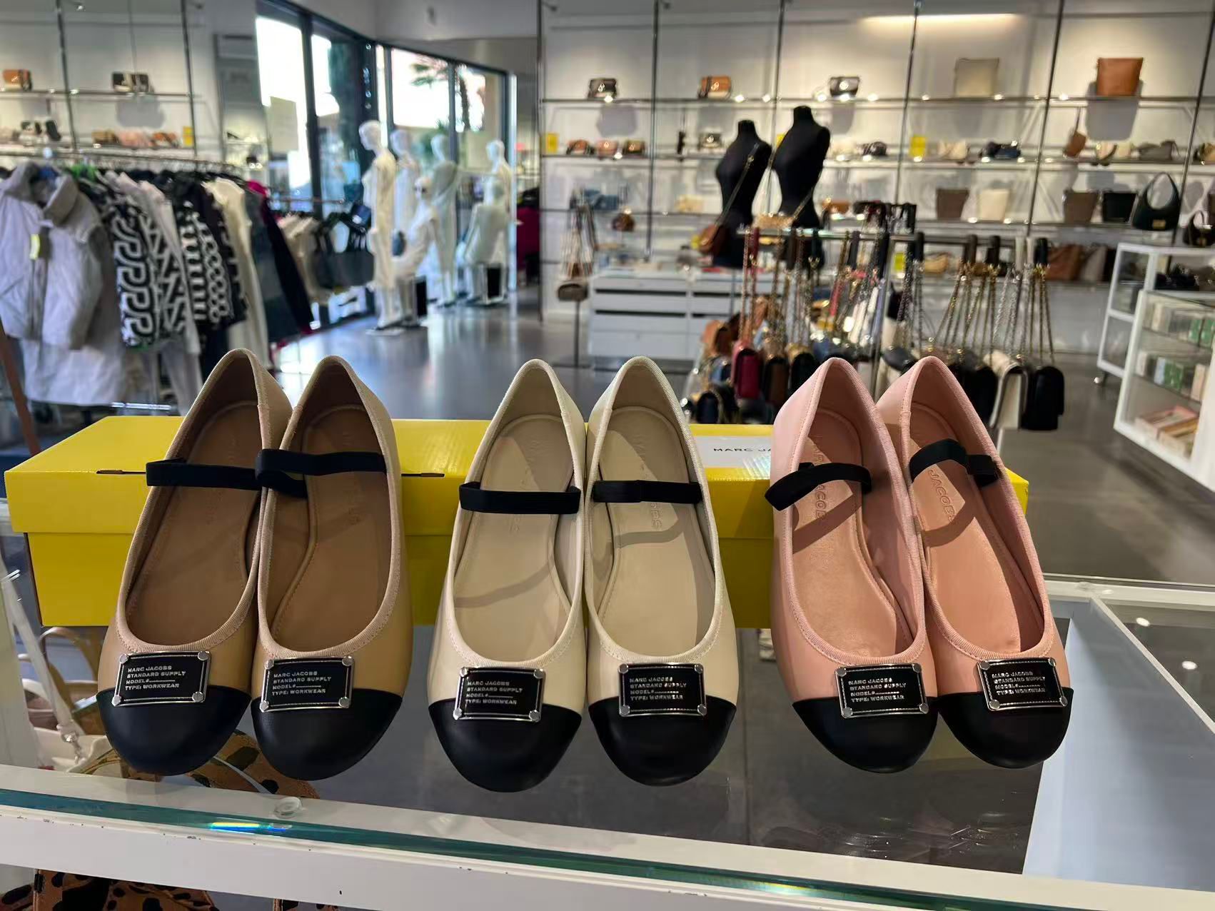 【直播】MARC JACOBS LL1124203 平底鞋 ( 專櫃款)