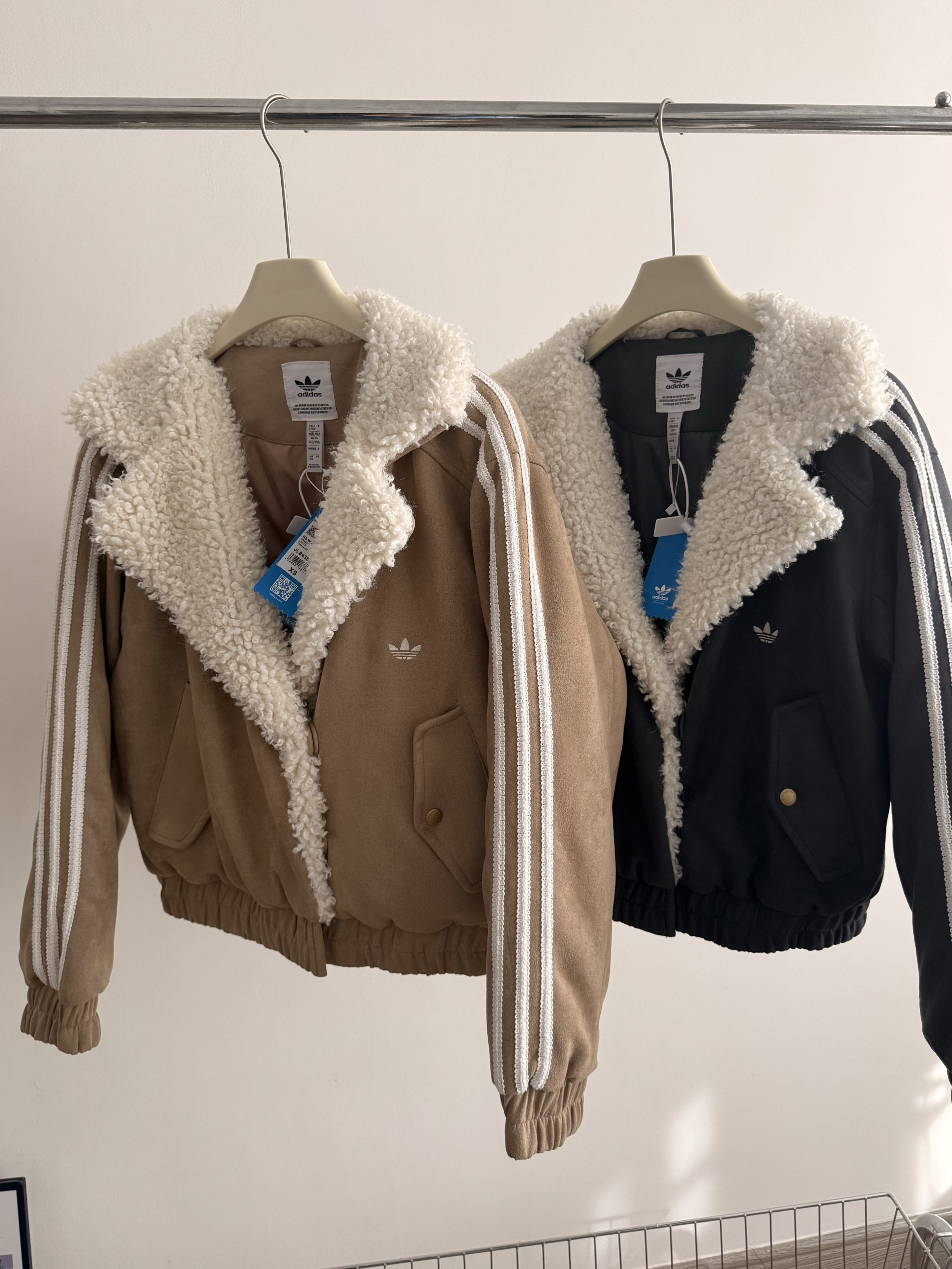 𝐀𝐝𝐢𝐝𝐚𝐬 麂皮羔羊毛夾棉外套