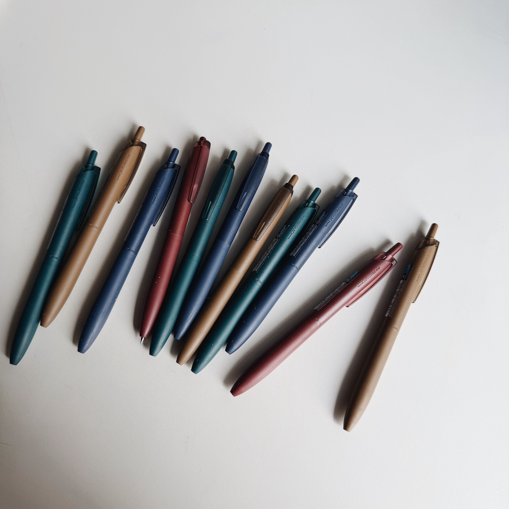 秋冬限定 JETSTREAM Lite 輕盈感 溜溜筆 油性原子筆 0.5 ｜日本uni