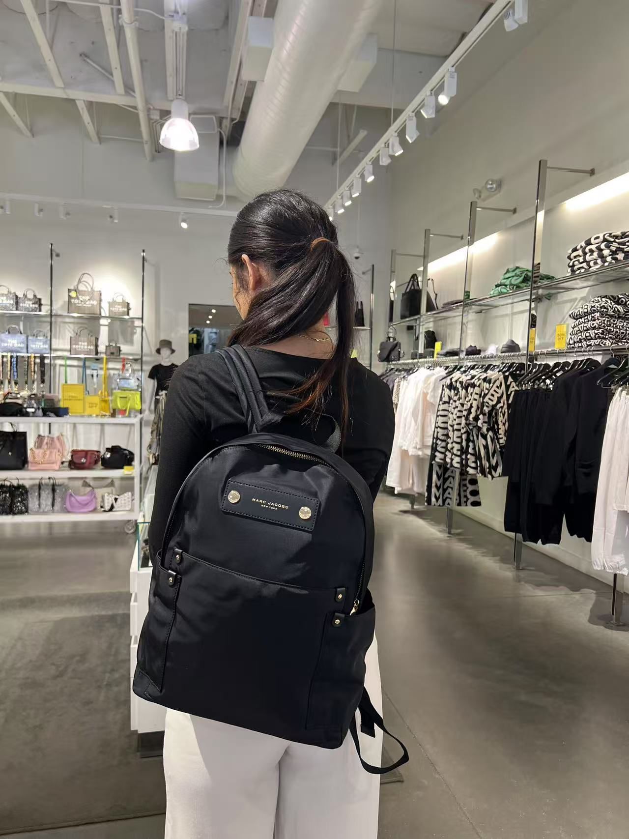 【直播】MARC JACOBS LL1124213 背包 (黑色)