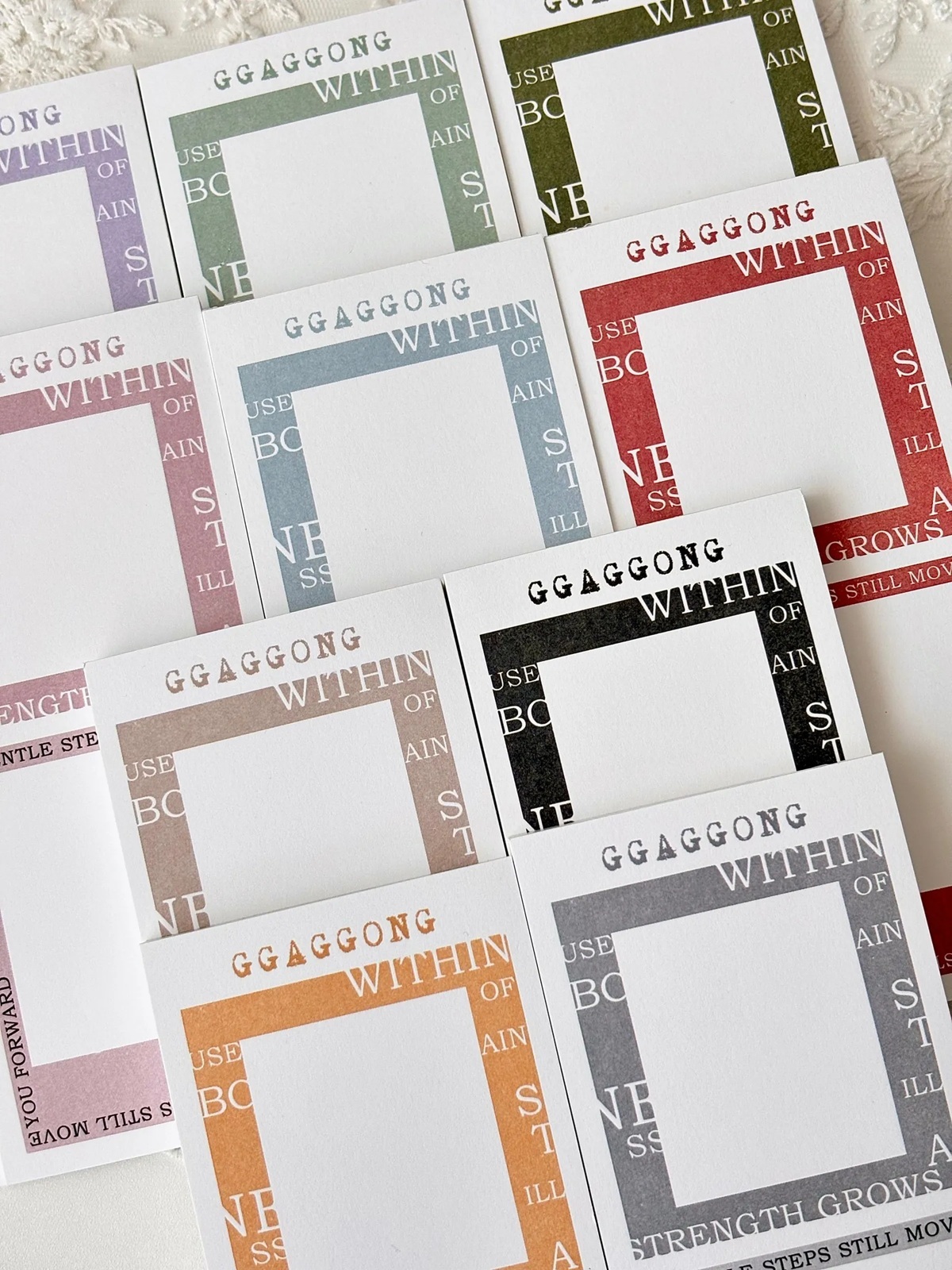 韓國 ggaggong． 粉彩字框 便箋本套組 粉彩色/特殊色