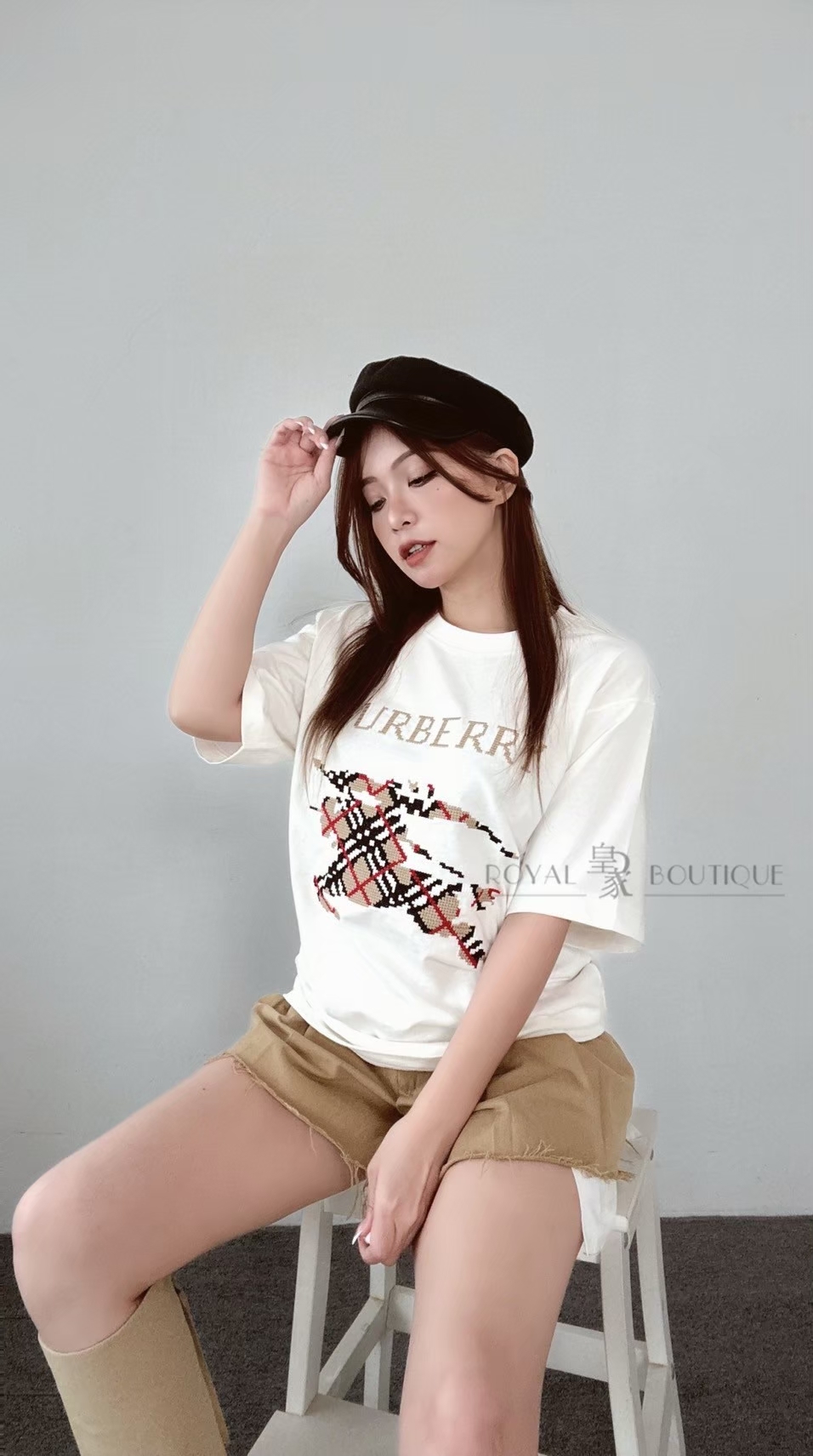 BURBERRY 胸前刺繡馬賽克格紋戰馬短T