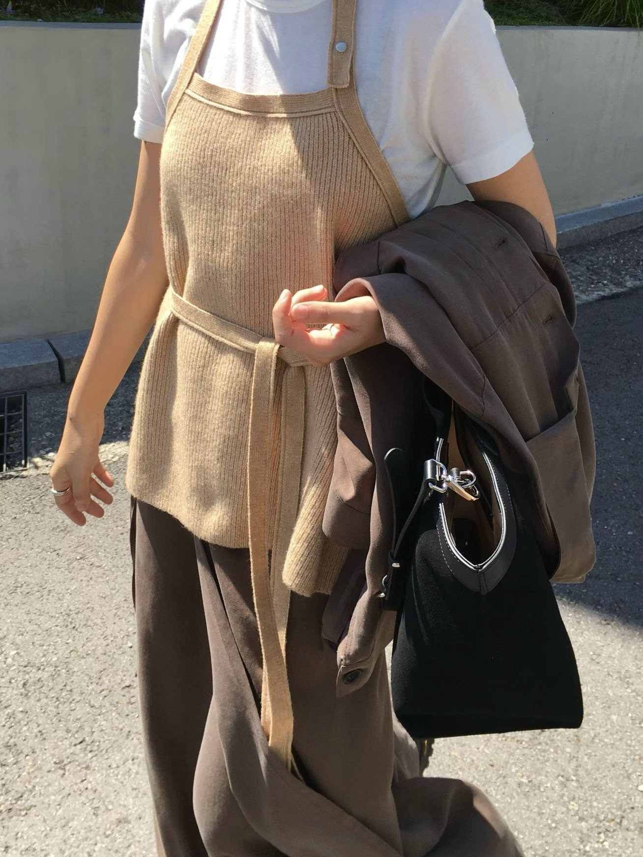 掛脖的綁腰韓韓背心/3色均碼/太妃淺駝