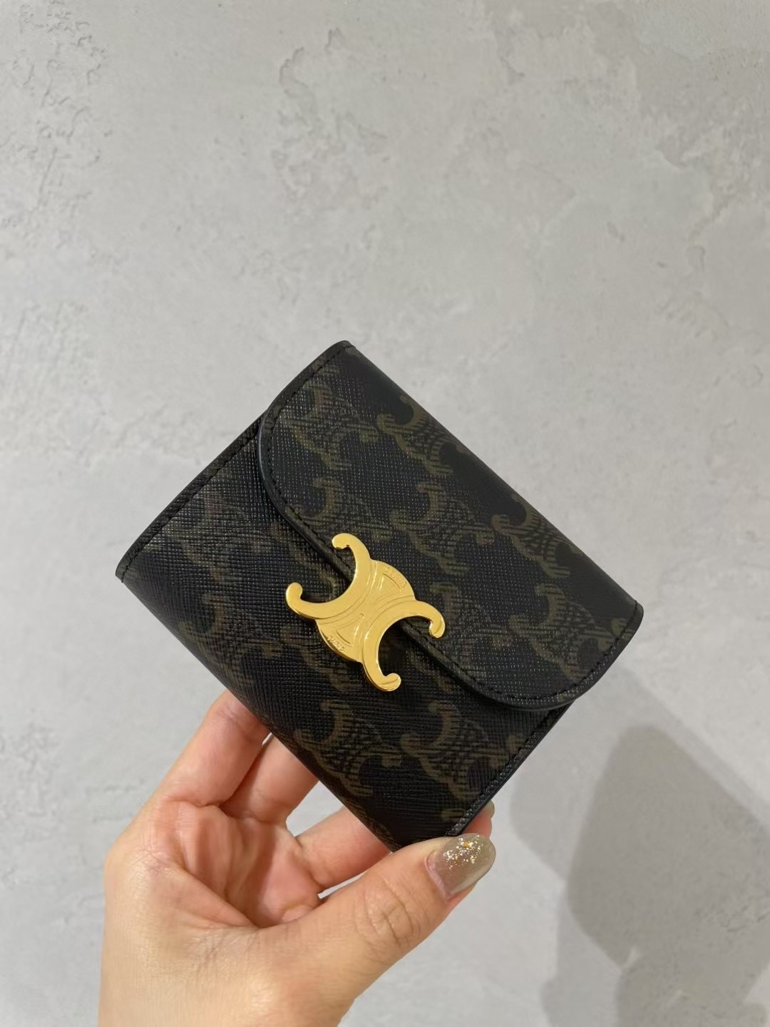 歐洲直送CELINE 女款銀包 10D782CQH-04LU