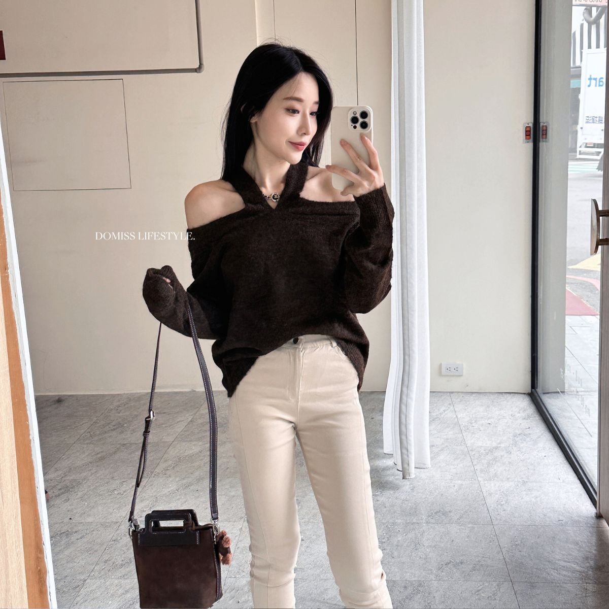 【暖陽高級感】DOMISS秋冬微辣針織上衣-2色 溫柔落肩 毛衣 寬鬆毛衣(現貨)