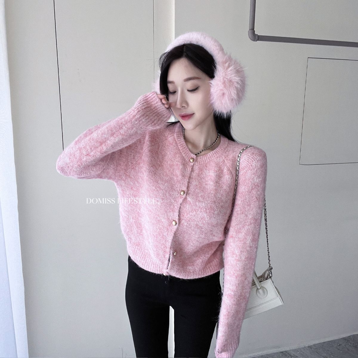 【法式柔軟】DOMISS奶油粉針織毛衣外套 保暖外套 柔軟毛衣 保暖不臃腫-2色(現+預)