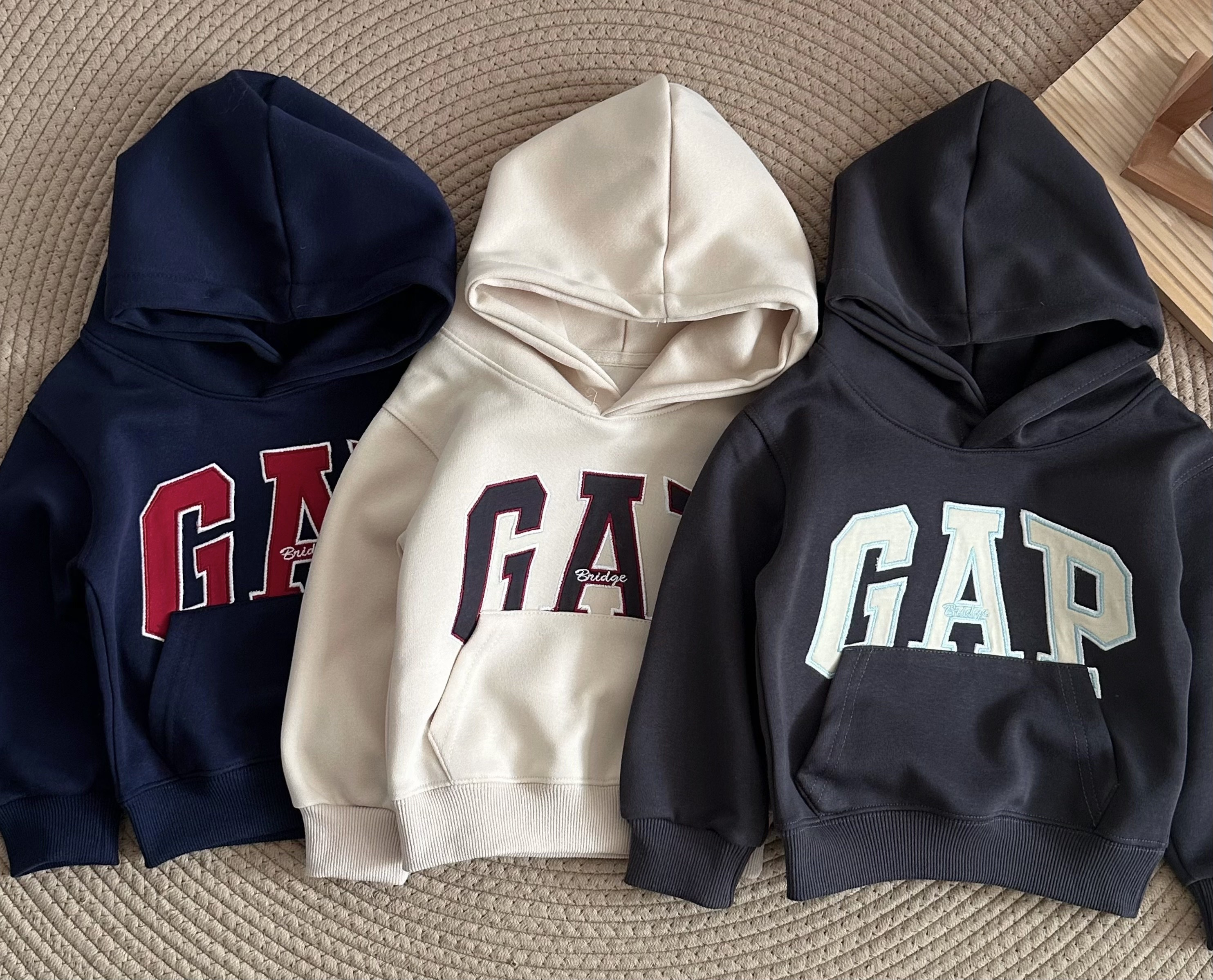 𝐆𝐀𝐏 牛奶棉衛衣 親子裝 斷碼