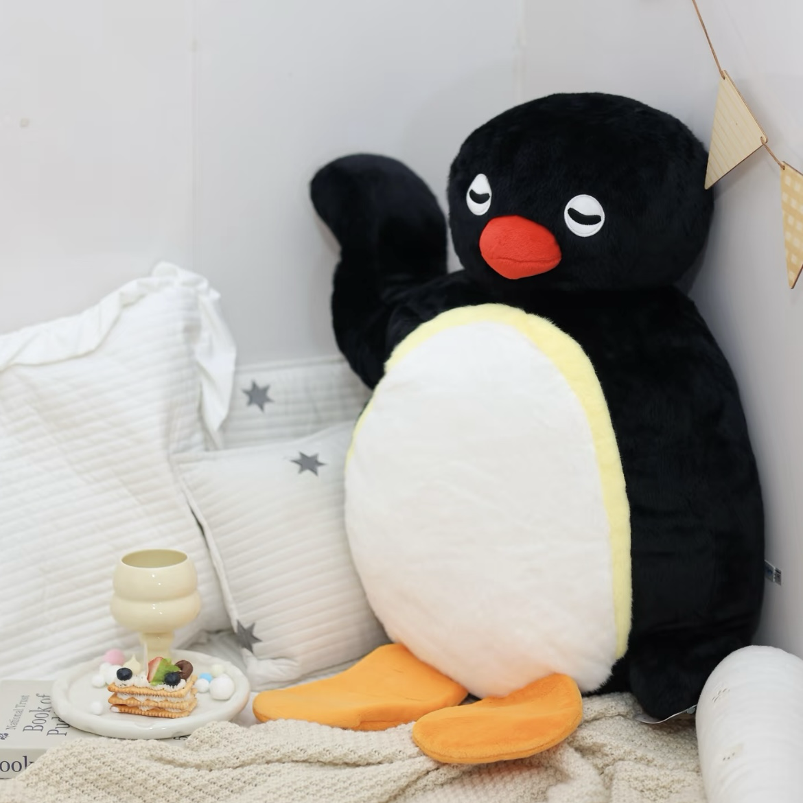 <正版授權>PINGU 企鵝家族 躺平扁扁抱枕 毛絨 玩偶